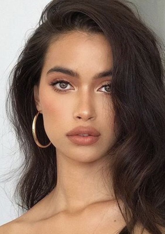 Romantic Hairstyles for Valentines Day