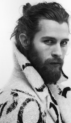 men-bun-hair-style